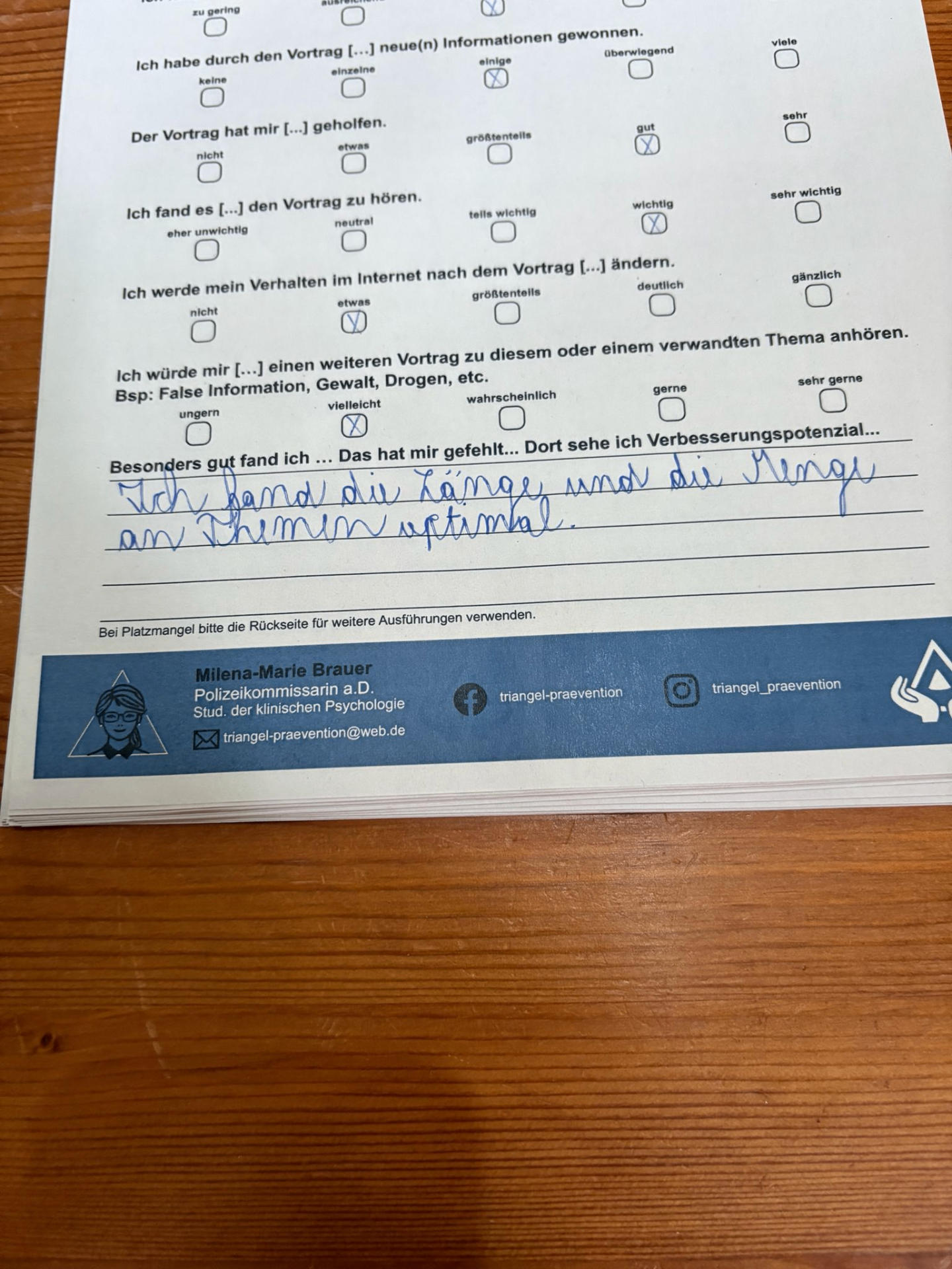 Anonymisierter Feedbackbogen mit Rückmeldung zur optimalen Länge und Themenmenge des Workshops.