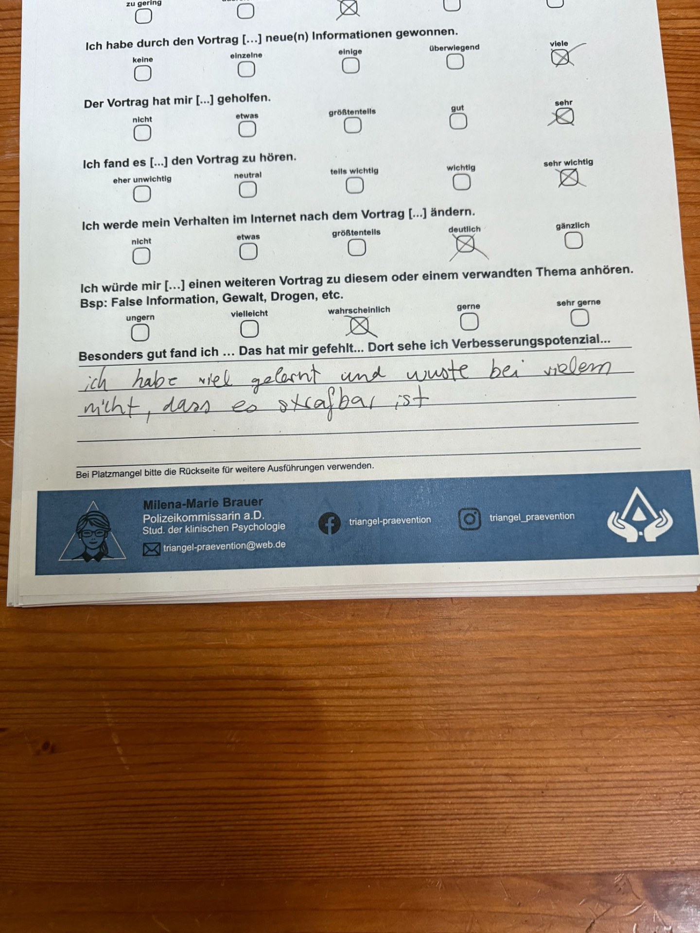 Anonymisierter Feedbackbogen mit Hinweis, dass viele neue Informationen vermittelt wurden und einiges davon vorher nicht bekannt war.